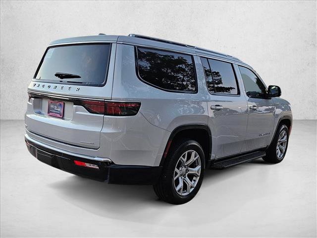Used 2022 Jeep Wagoneer Series II AWD/4WD image 5