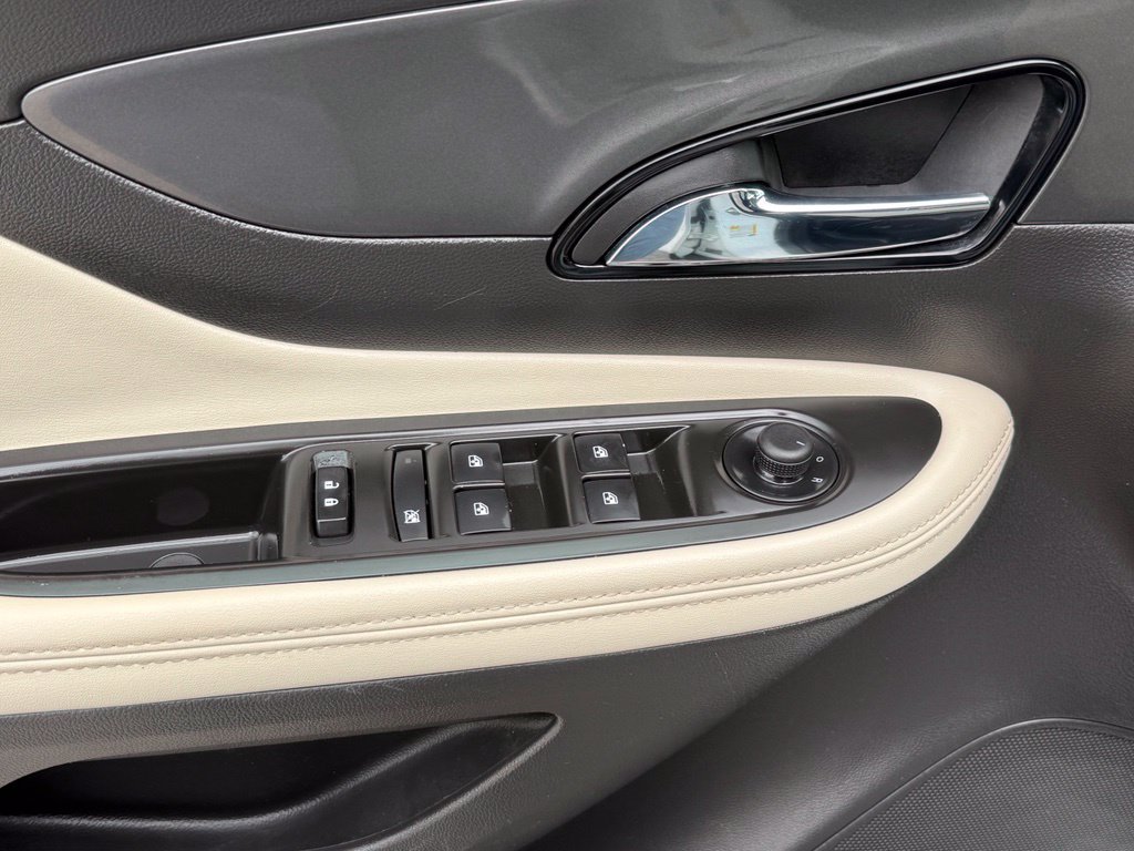 Used 2018 Buick Encore Preferred FWD image 12