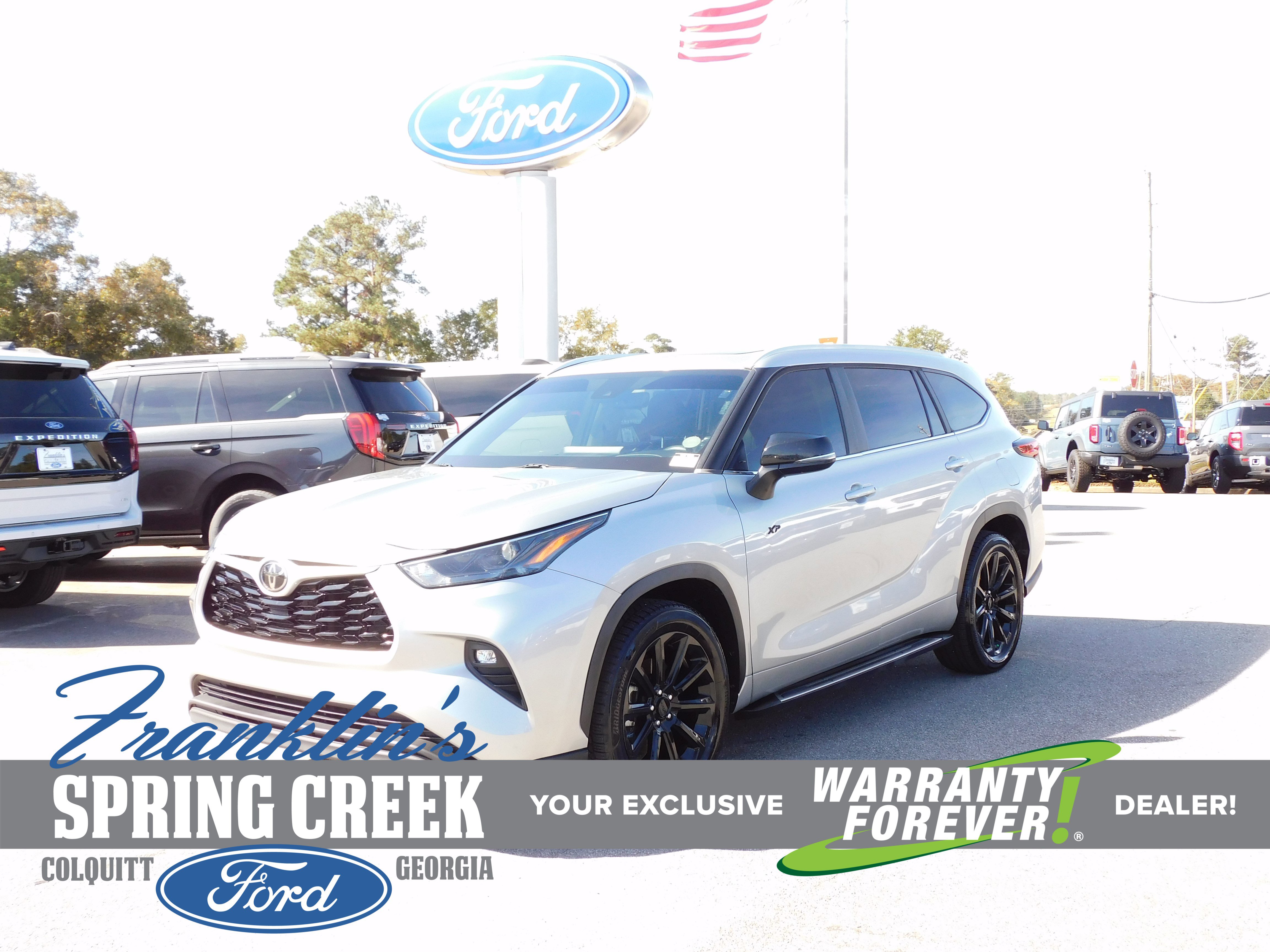 Used 2023 Toyota Highlander XLE image 1