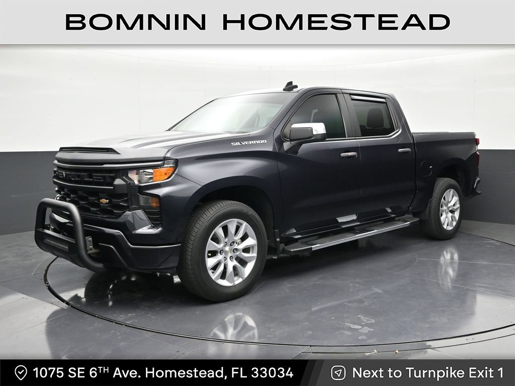Used 2023 Chevrolet Silverado 1500 Custom image 1