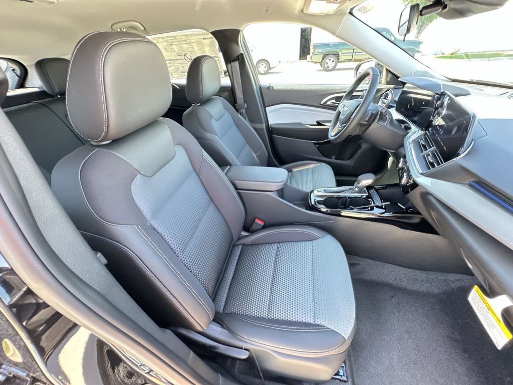 New 2026 Chevrolet Trax LT w/ LT Convenience Package FWD image 26
