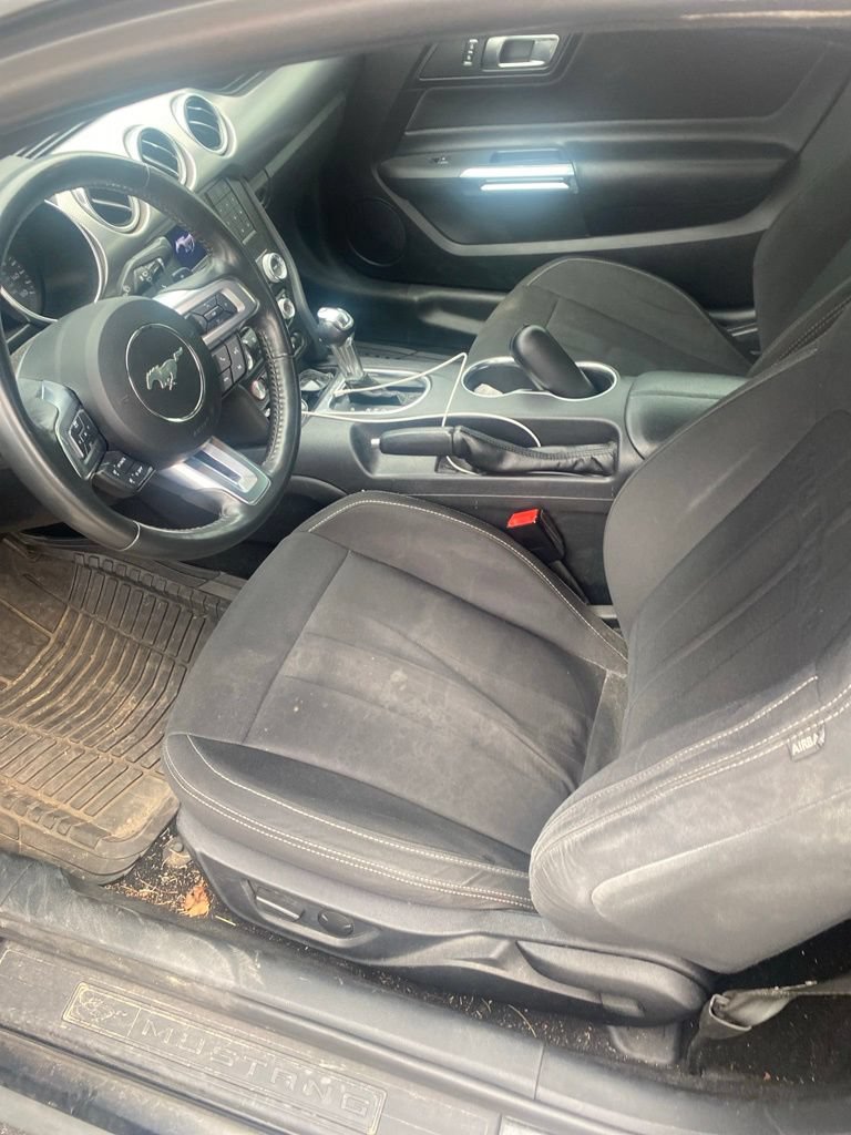Used 2020 Ford Mustang GT w/ Black Accent Package RWD image 11