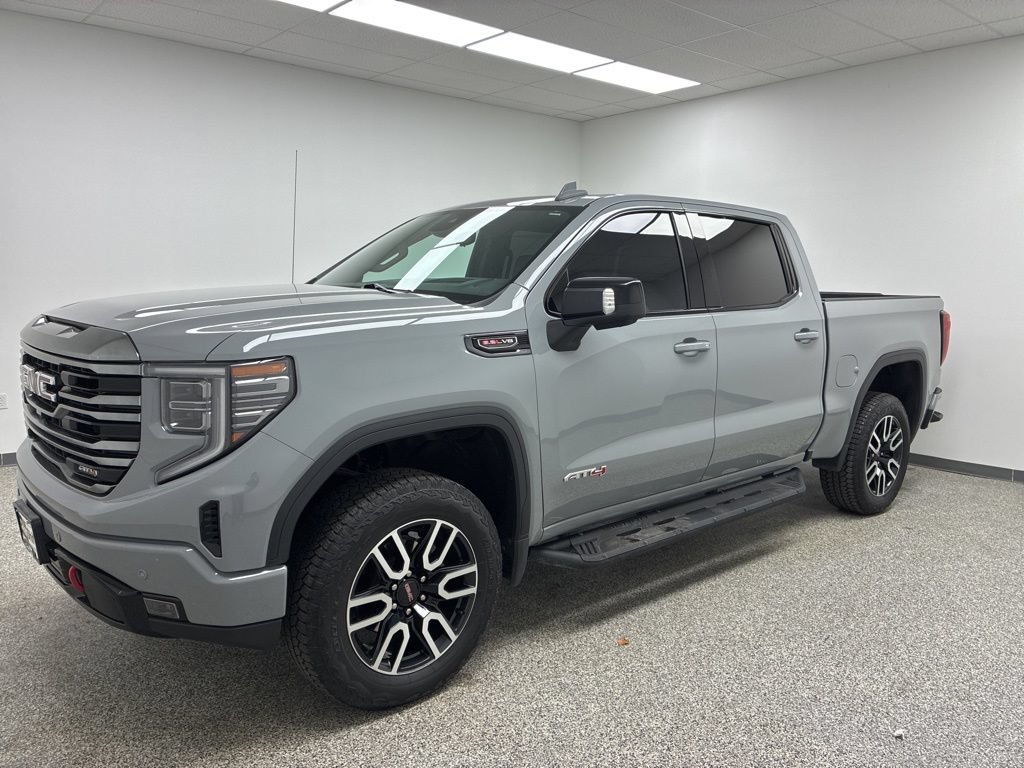 Used 2024 GMC Sierra 1500 AT4 w/ Technology Package AWD/4WD image 6