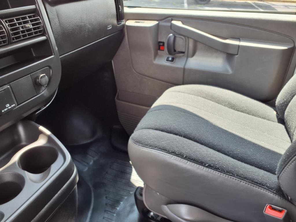 Used 2024 Chevrolet Express 2500 w/ Driver Convenience Package image 22