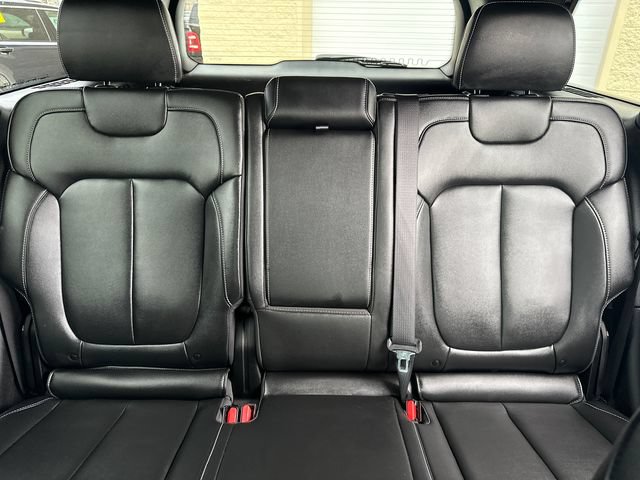 Used 2025 Jeep Grand Cherokee Limited AWD/4WD image 34