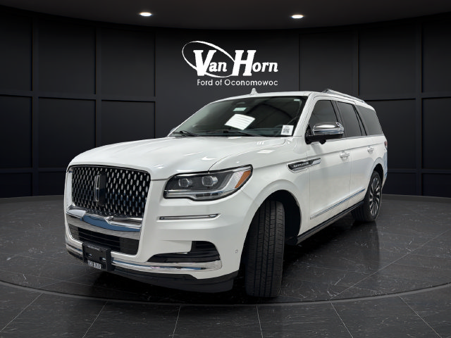 Used 2023 Lincoln Navigator Black Label AWD/4WD image 3