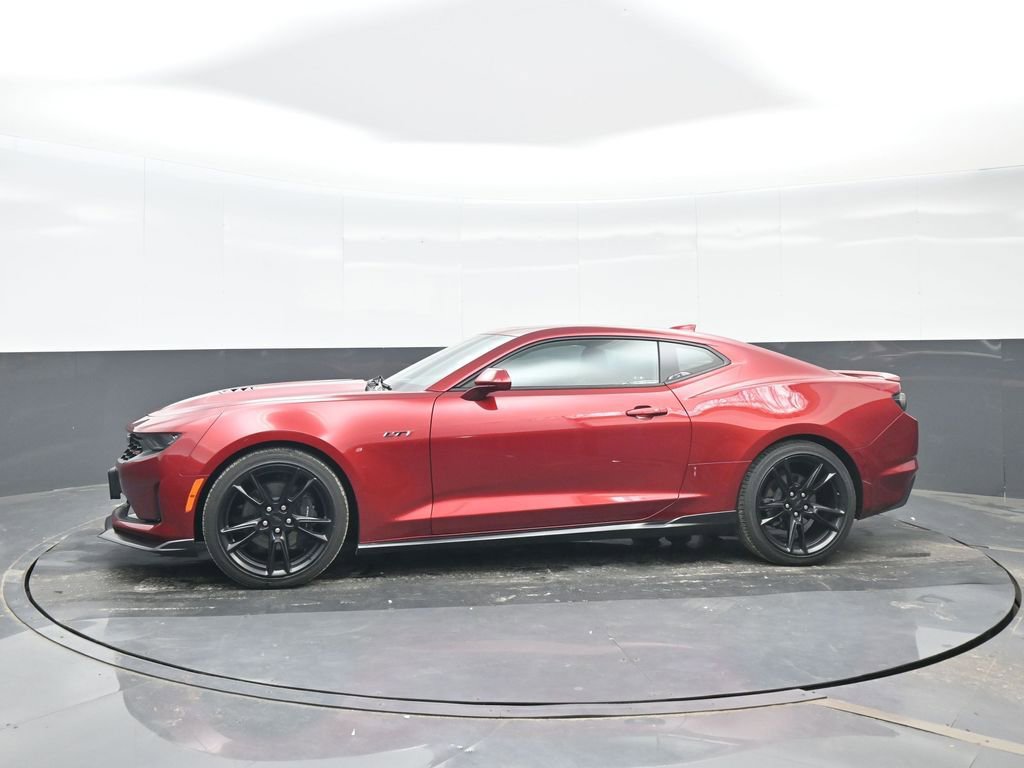 Used 2021 Chevrolet Camaro LT RWD image 3