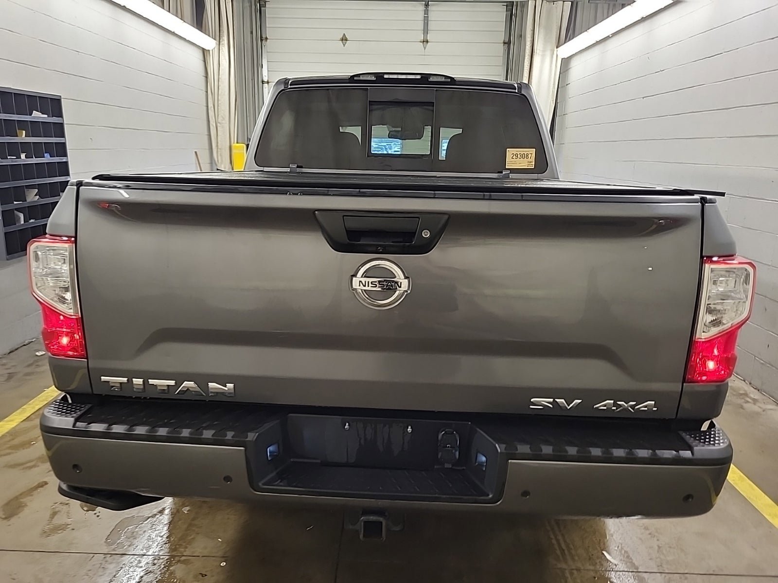 Used 2021 Nissan Titan SV w/ SV Convenience Package AWD/4WD image 8