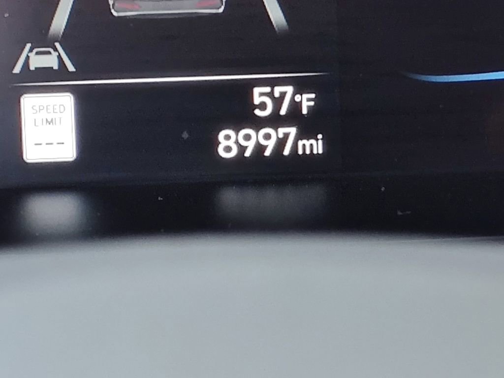 Used 2025 Hyundai Elantra Sport image 29