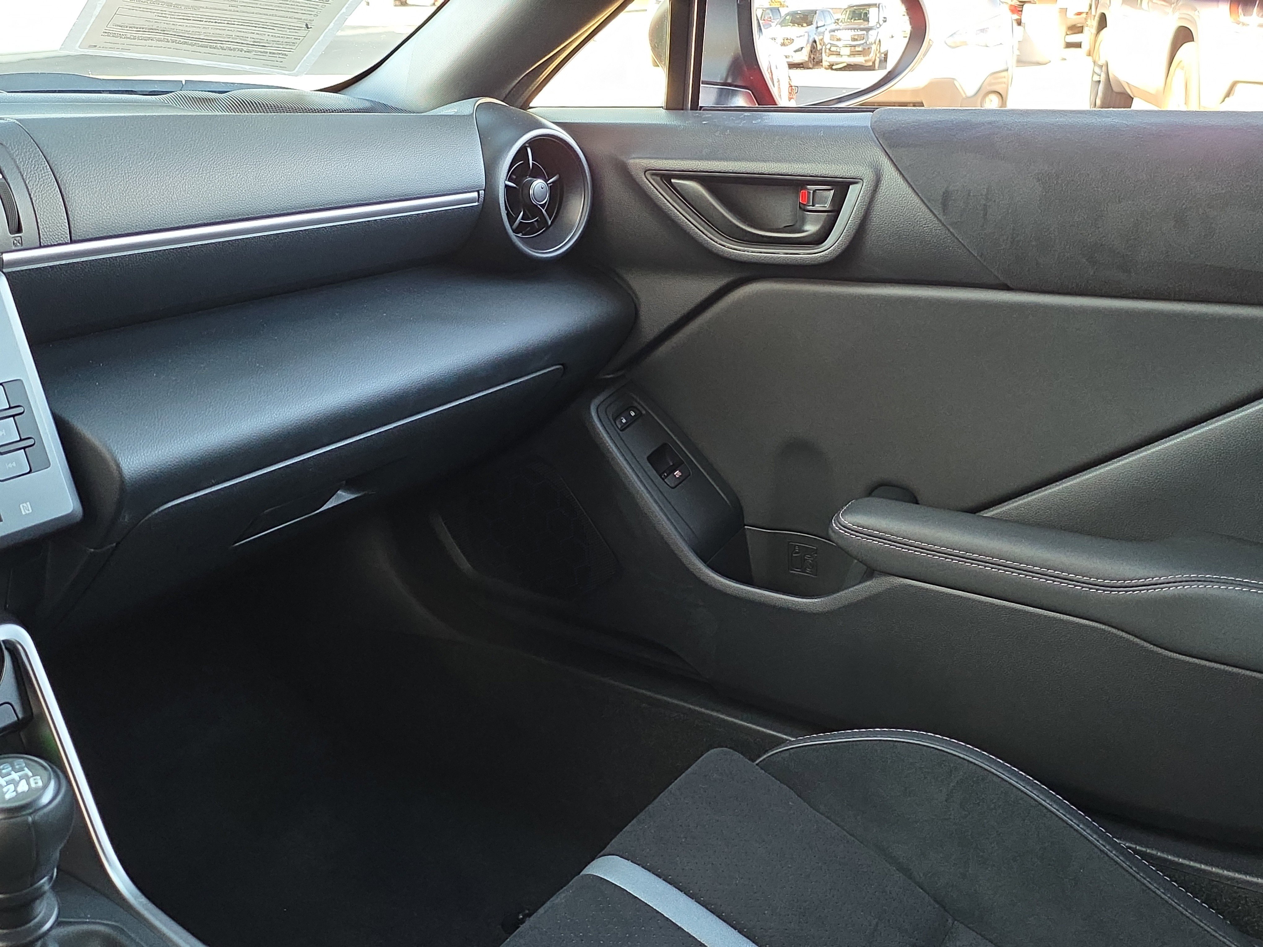 Used 2024 Toyota GR86 Premium image 24