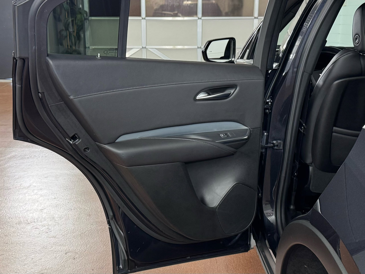 Used 2022 Cadillac XT4 Premium Luxury w/ Enhanced Visibility Package image 32