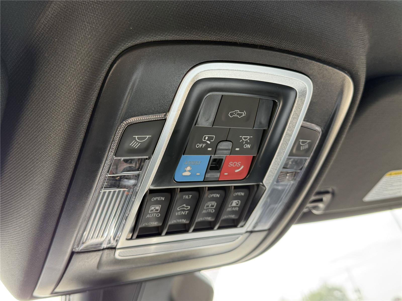 New 2025 RAM 1500 Limited AWD/4WD image 26