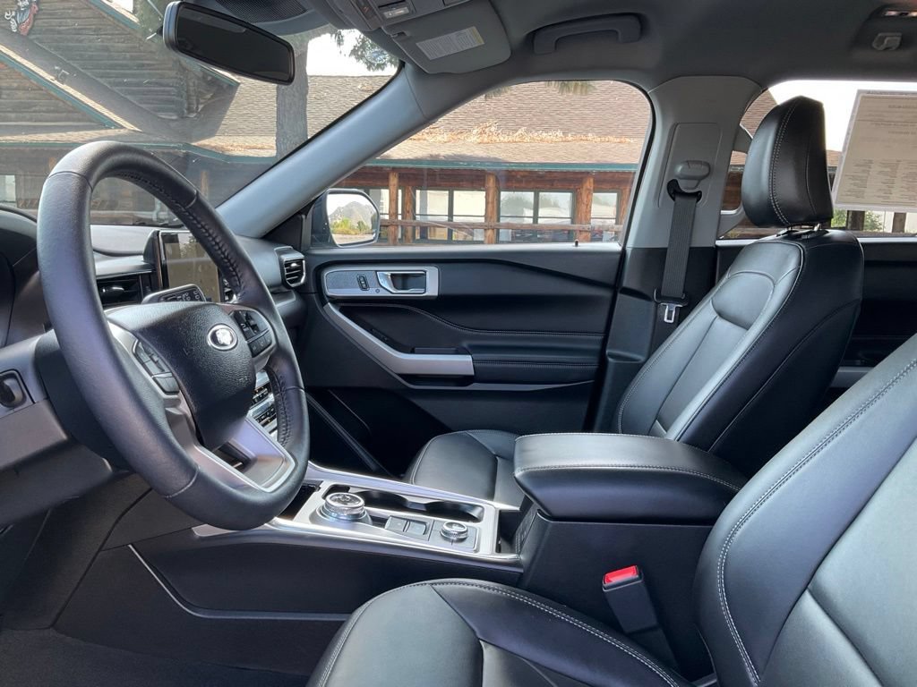 Certified 2024 Ford Explorer XLT w/ Equipment Group 202A AWD/4WD image 40