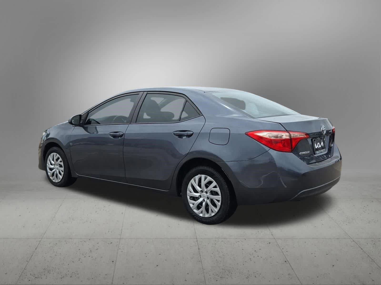 Used 2017 Toyota Corolla LE FWD image 4
