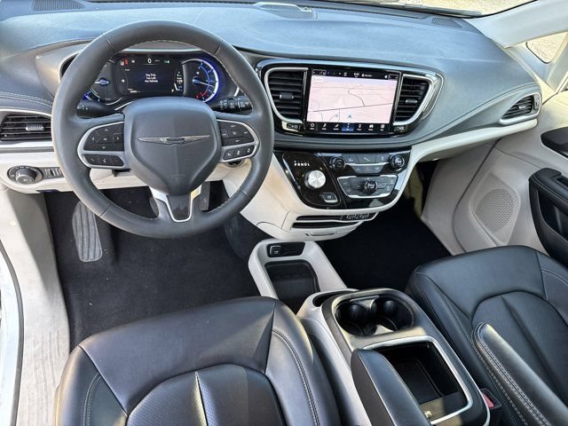 Used 2024 Chrysler Pacifica Limited FWD image 20
