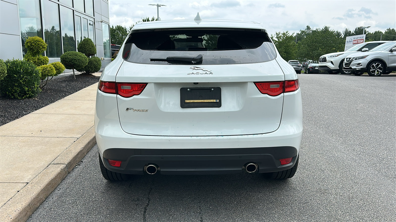 Used 2017 Jaguar F-PACE R-Sport AWD/4WD image 5