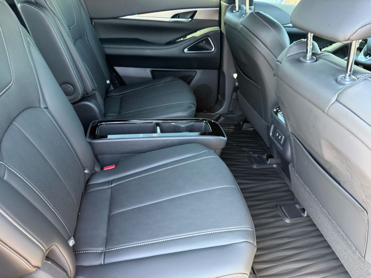 New 2027 INFINITI QX60 Sport w/ Dark Cargo Package AWD/4WD image 26