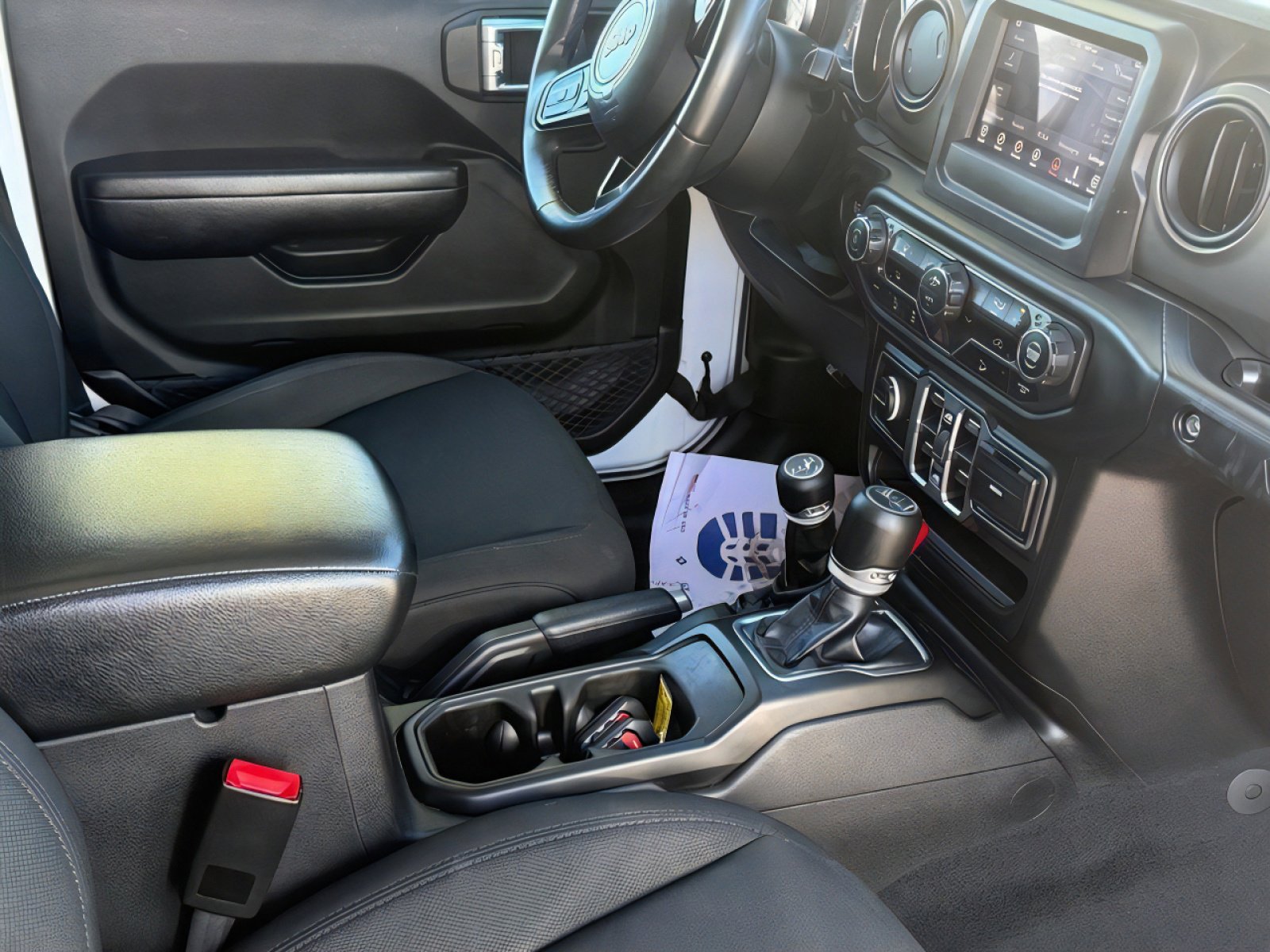 Used 2018 Jeep Wrangler Unlimited Sport S image 12