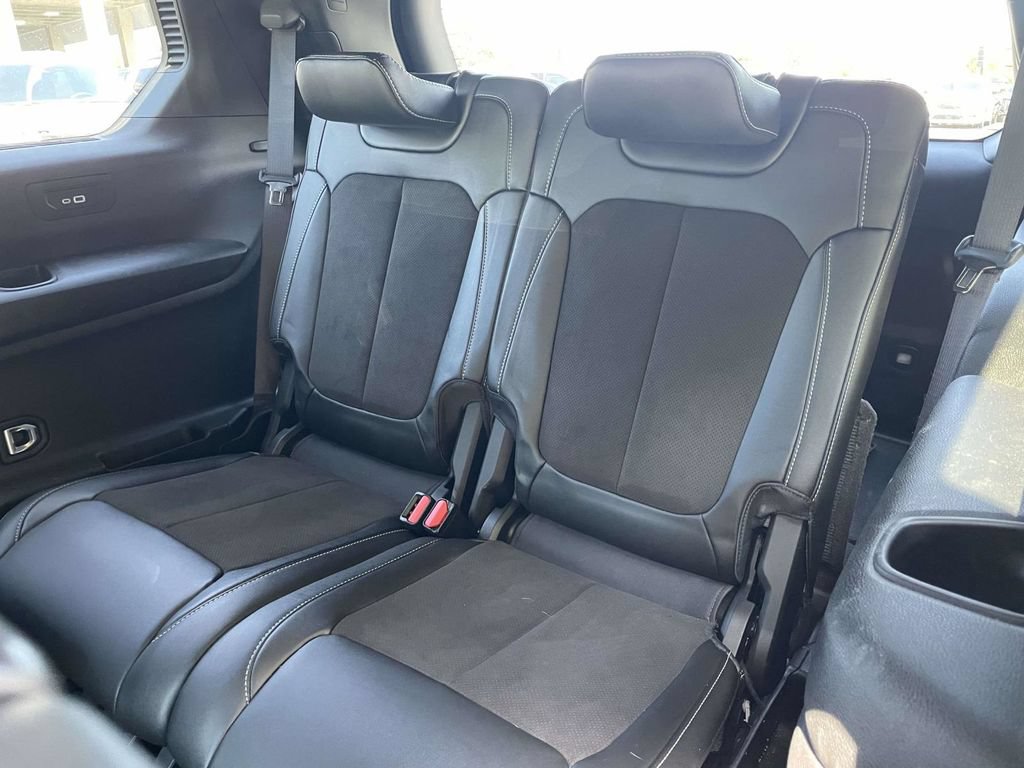 Certified 2023 Jeep Grand Cherokee L Laredo AWD/4WD image 19