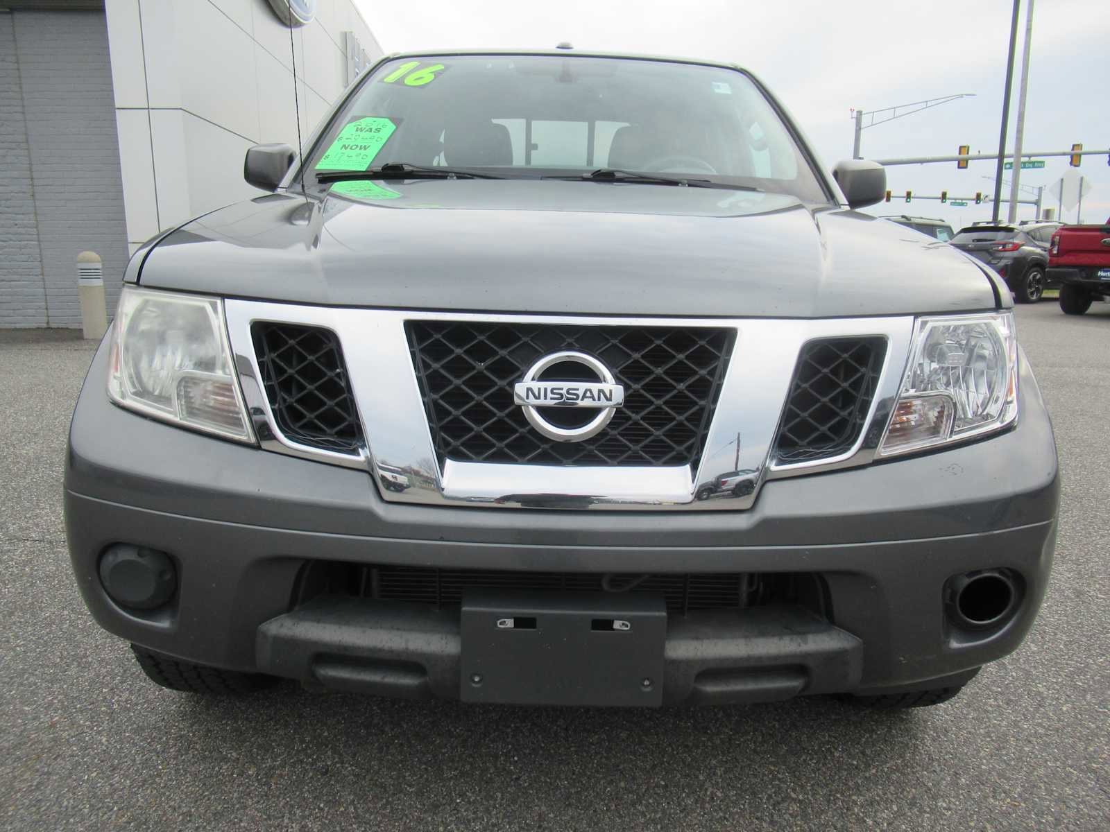 Used 2016 Nissan Frontier SV AWD/4WD image 2