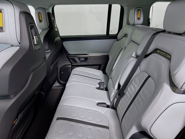 Used 2023 Rivian R1S Adventure image 20