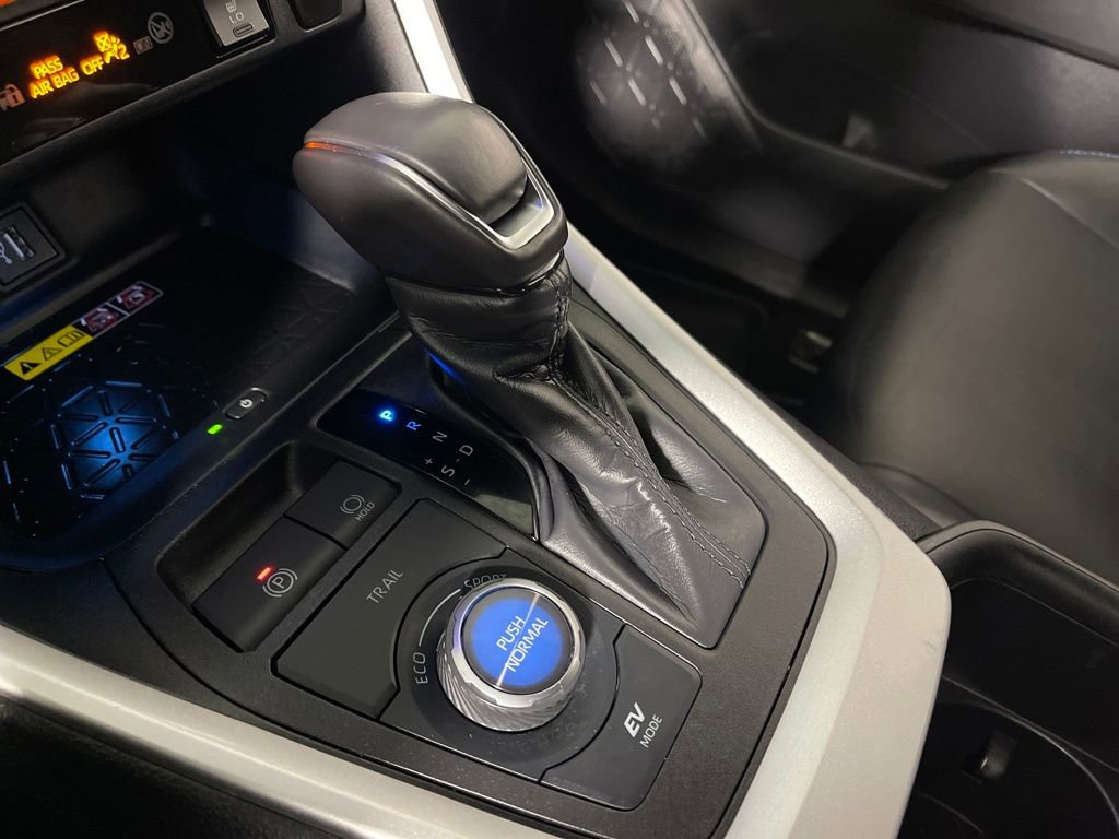 Used 2024 Toyota RAV4 XSE w/ Advanced Technology Package image 22