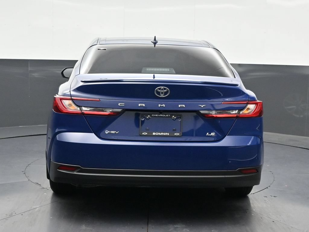Used 2025 Toyota Camry LE w/ Convenience Package FWD image 4