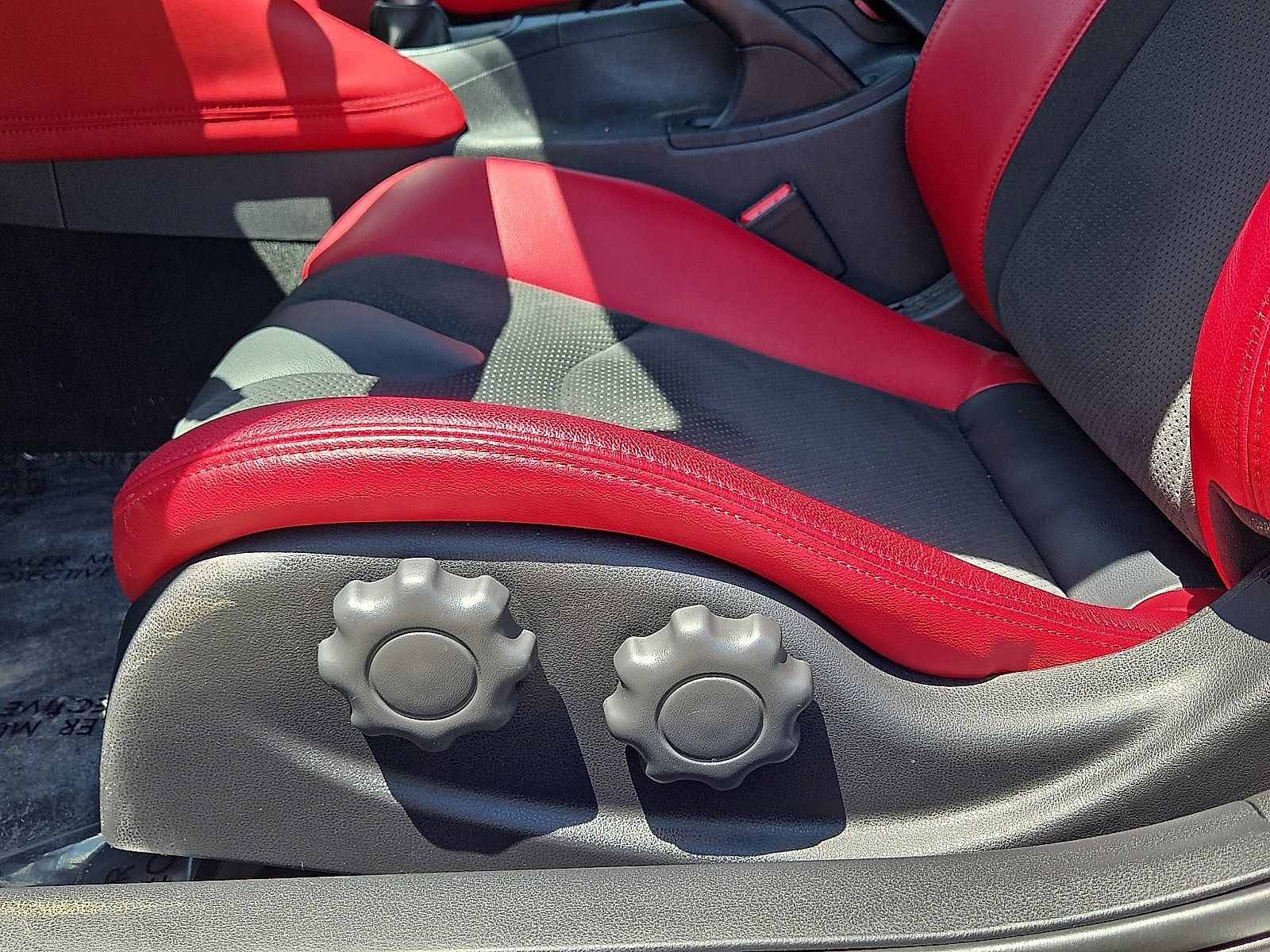 Used 2024 Nissan Z Performance w/ Floor Mat Package RWD image 21