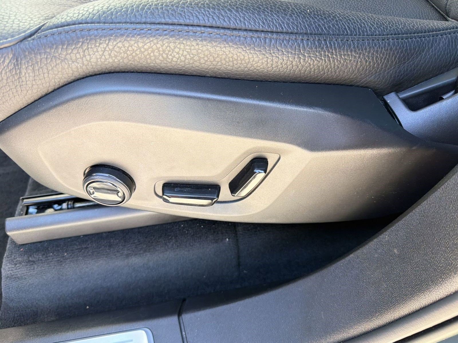 Certified 2023 Volvo XC90 B6 Plus w/ Protection Package Premier AWD/4WD image 14