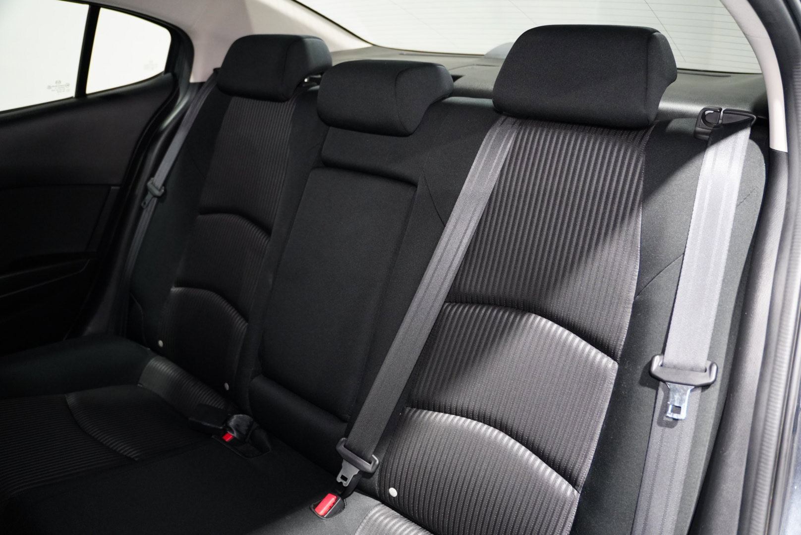 Used 2016 MAZDA MAZDA3 i Sport w/ Preferred Equipment Package image 17