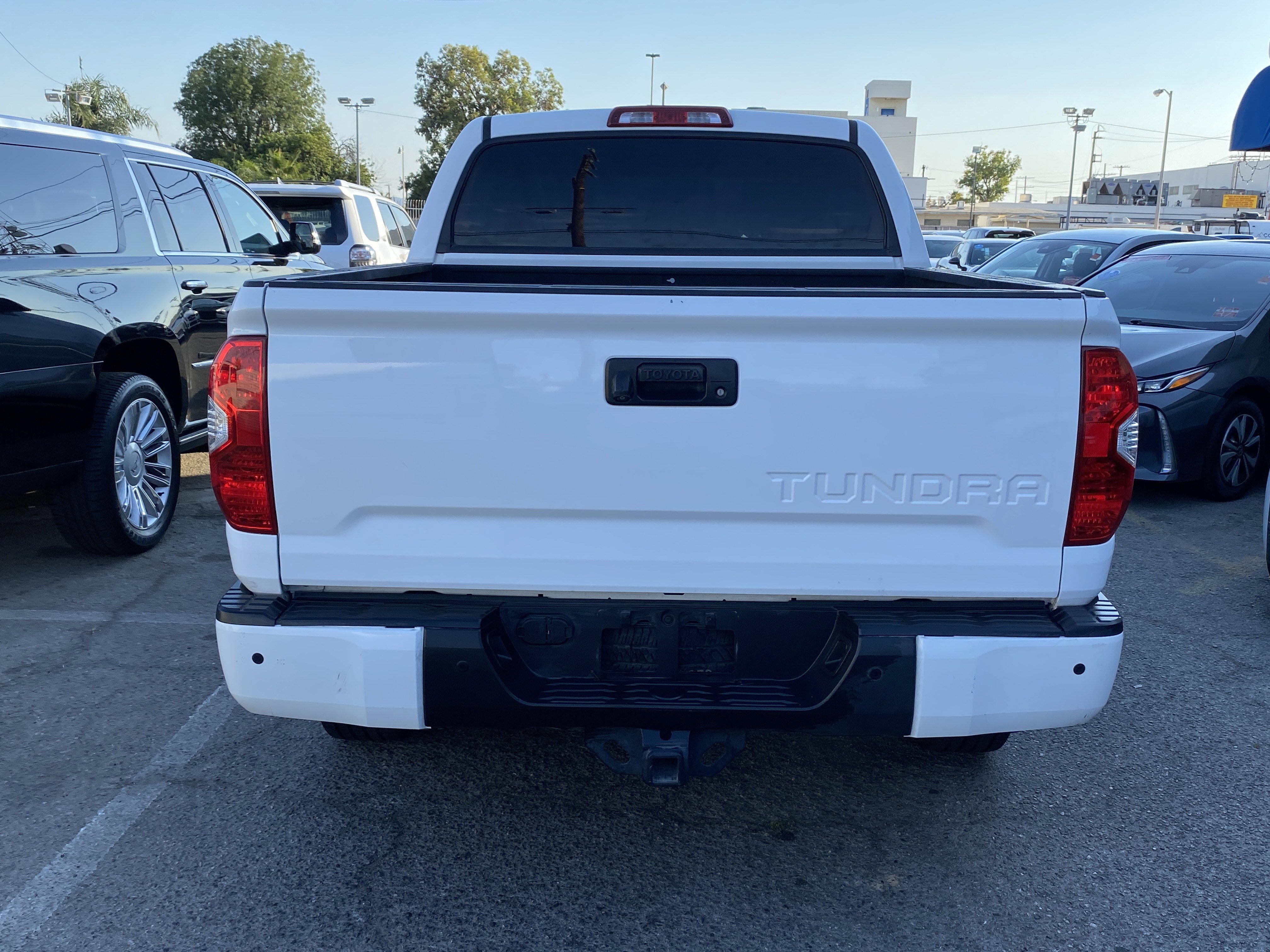 Used 2018 Toyota Tundra SR5 w/ SR5 Upgrade Package image 6