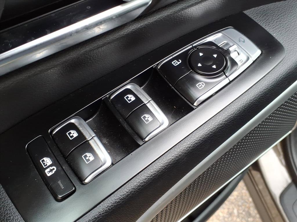 Used 2022 Kia Telluride EX w/ EX Premium Package image 17