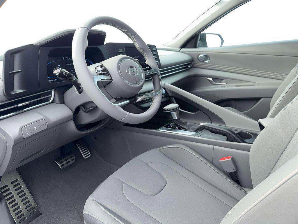 New 2026 Hyundai Elantra Sport FWD image 14