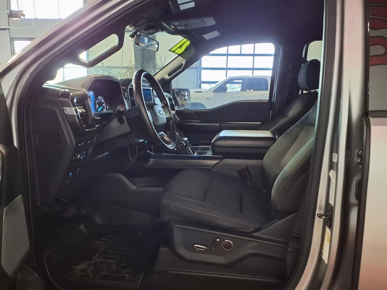 Used 2021 Ford F150 XLT w/ Equipment Group 302A High RWD image 17