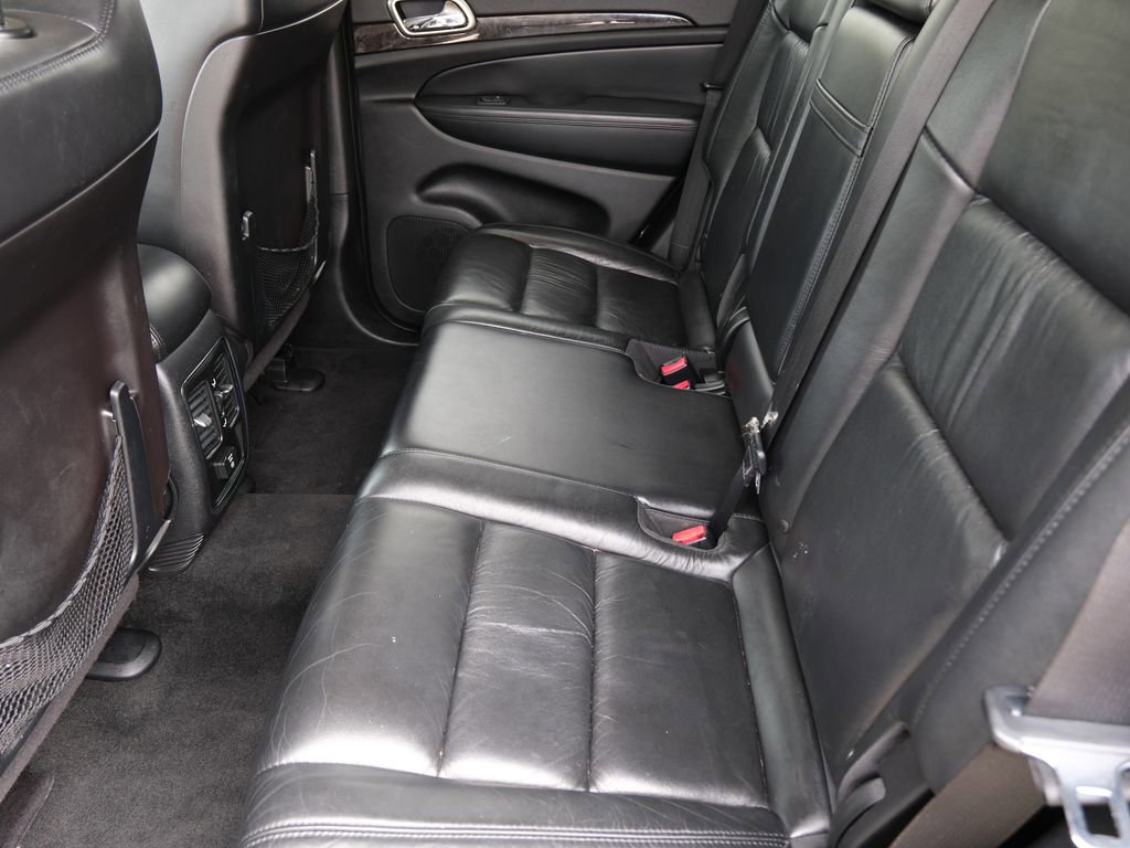 Used 2011 Jeep Grand Cherokee Laredo image 30