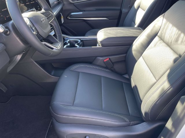 New 2027 Chevrolet Traverse LT w/ Midnight/Sport Edition FWD image 12