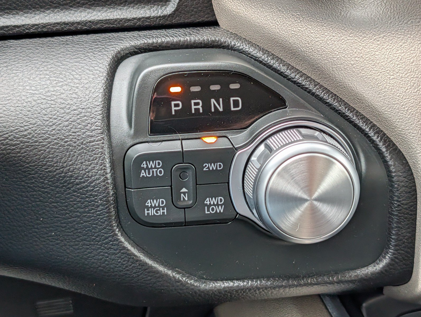 Used 2019 RAM 1500 Laramie AWD/4WD image 23