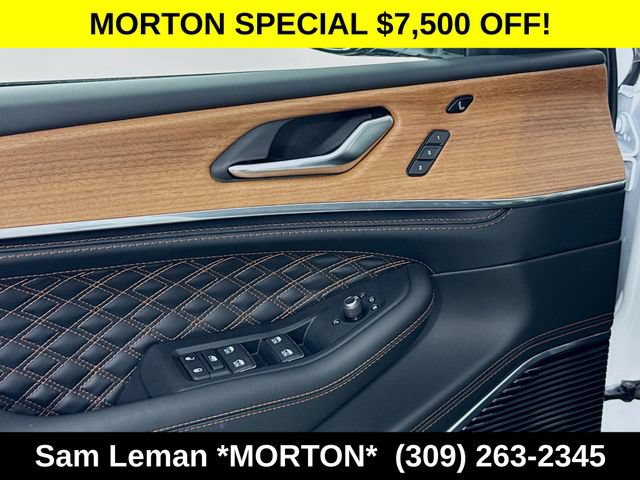 New 2026 Jeep Grand Cherokee L Summit w/ Obsidian Package AWD/4WD image 18