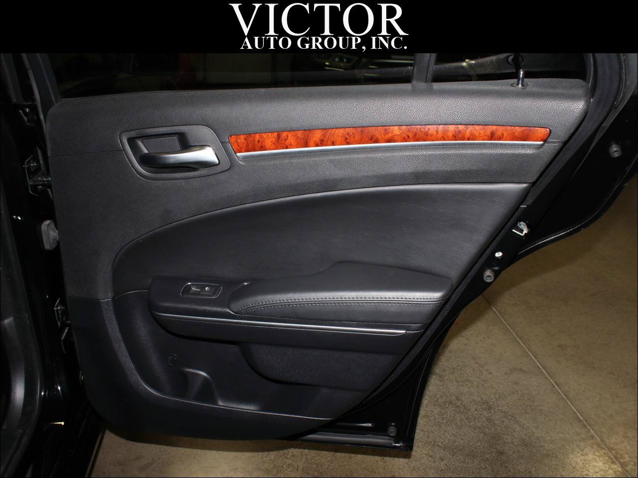Used 2012 Chrysler 300 Limited RWD image 30