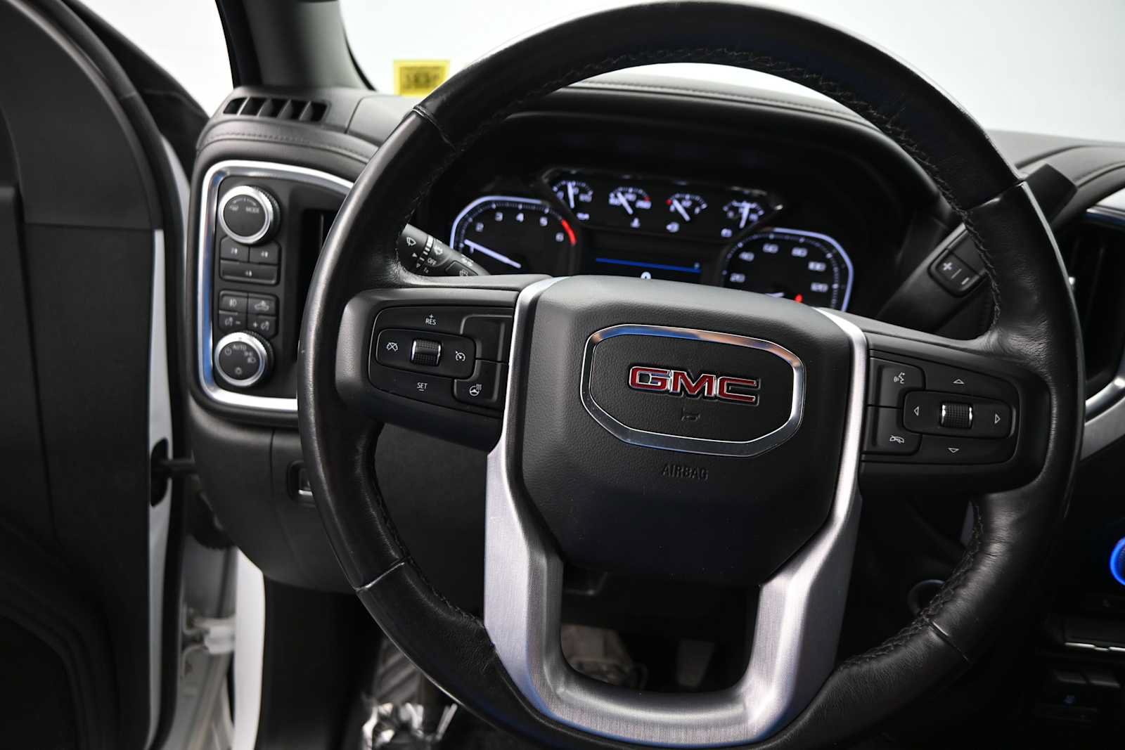 Used 2021 GMC Sierra 2500 SLE w/ SLE Value Package; AWD/4WD image 13