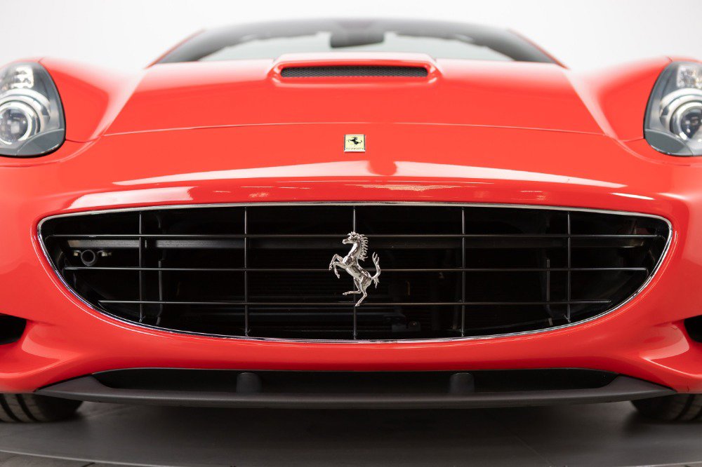 Used 2011 Ferrari California image 35