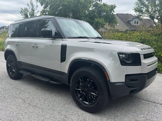 New 2026 Land Rover Defender 110 S AWD/4WD image 4
