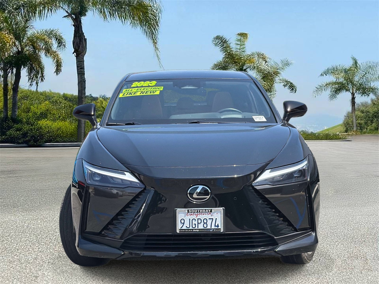 Used 2023 Lexus RZ 450e Premium w/ Accessory Package (2T) AWD/4WD image 2