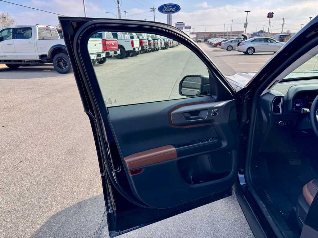 Certified 2025 Ford Bronco Sport Outer Banks w/ Outer Banks Tech Package+ image 12