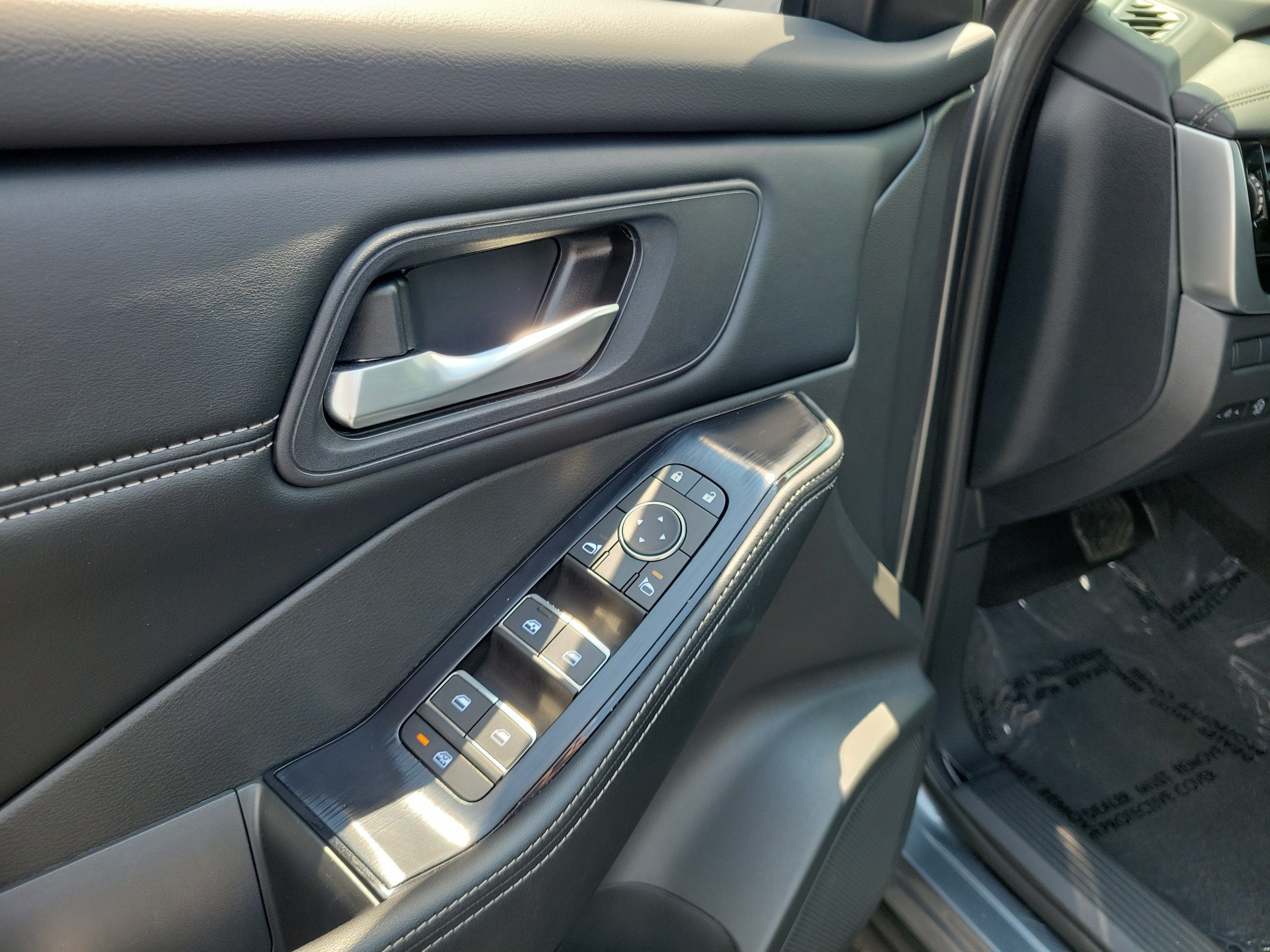Certified 2025 Nissan Rogue SL AWD/4WD image 18