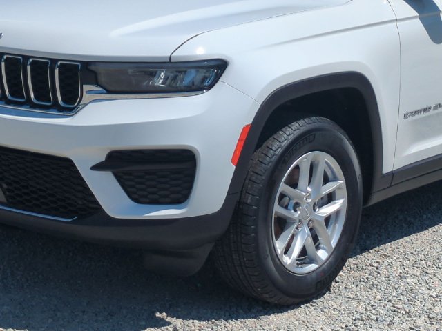 New 2026 Jeep Grand Cherokee Laredo X RWD image 9