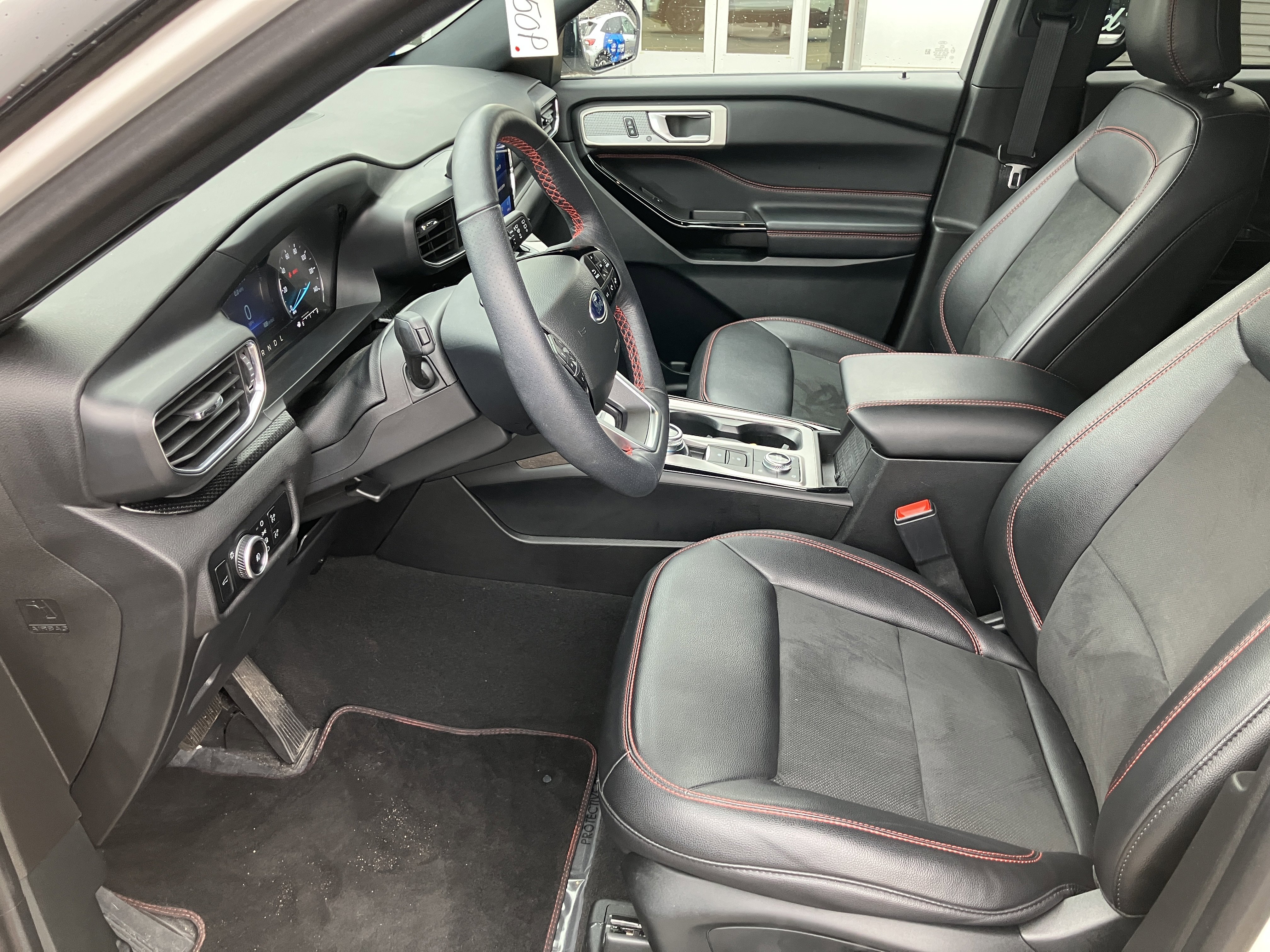 Used 2023 Ford Explorer ST-Line w/ Class IV Trailer Tow Package AWD/4WD image 13