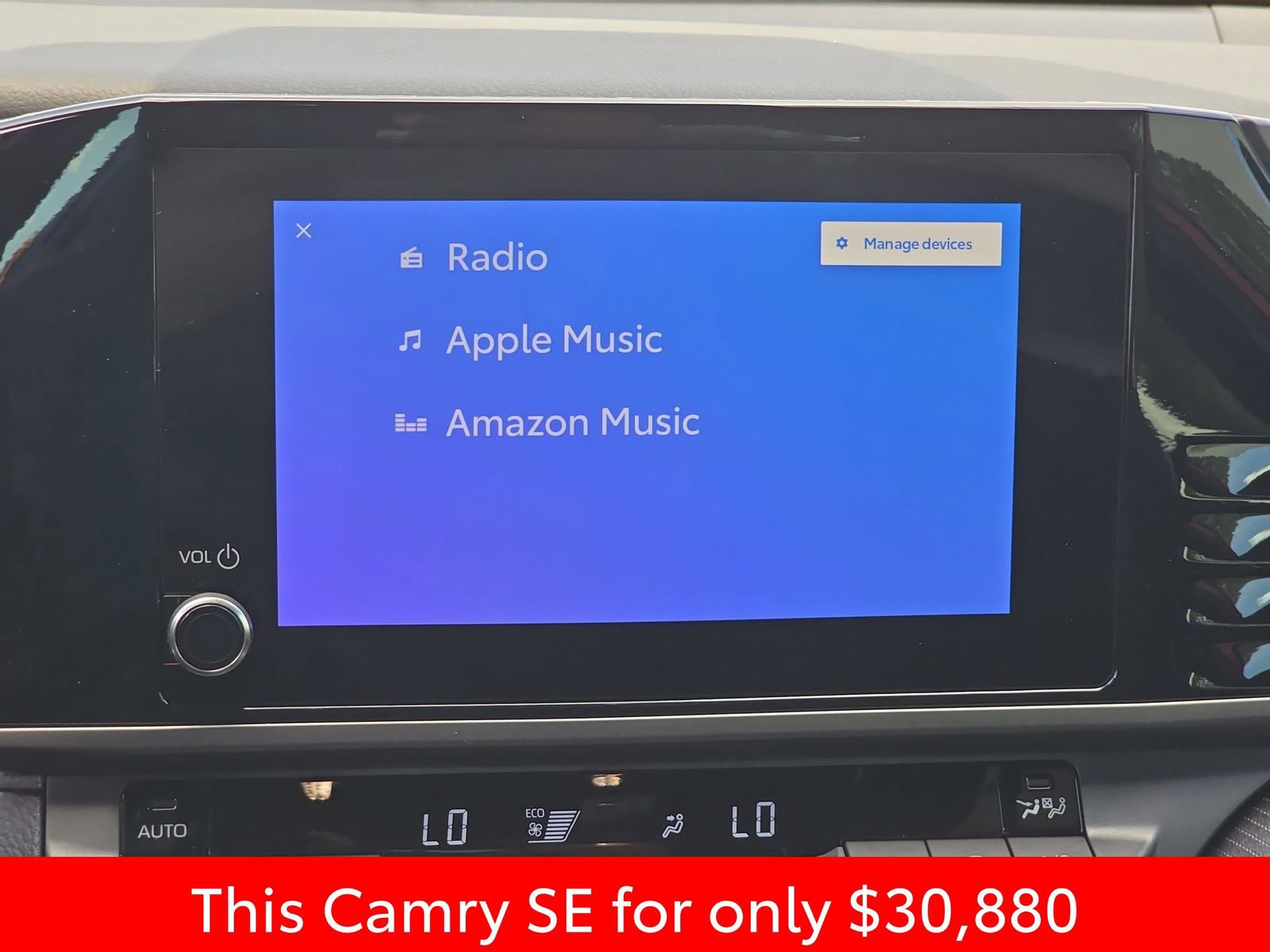 Used 2025 Toyota Camry SE w/ Convenience Package FWD image 29