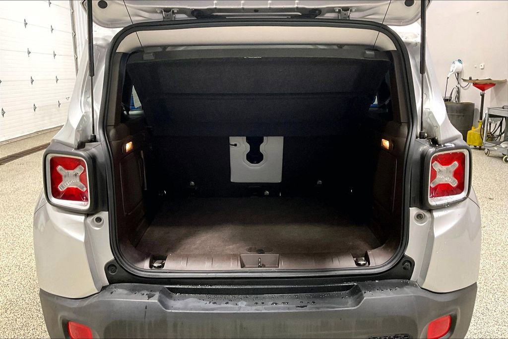 Used 2015 Jeep Renegade Limited AWD/4WD image 7