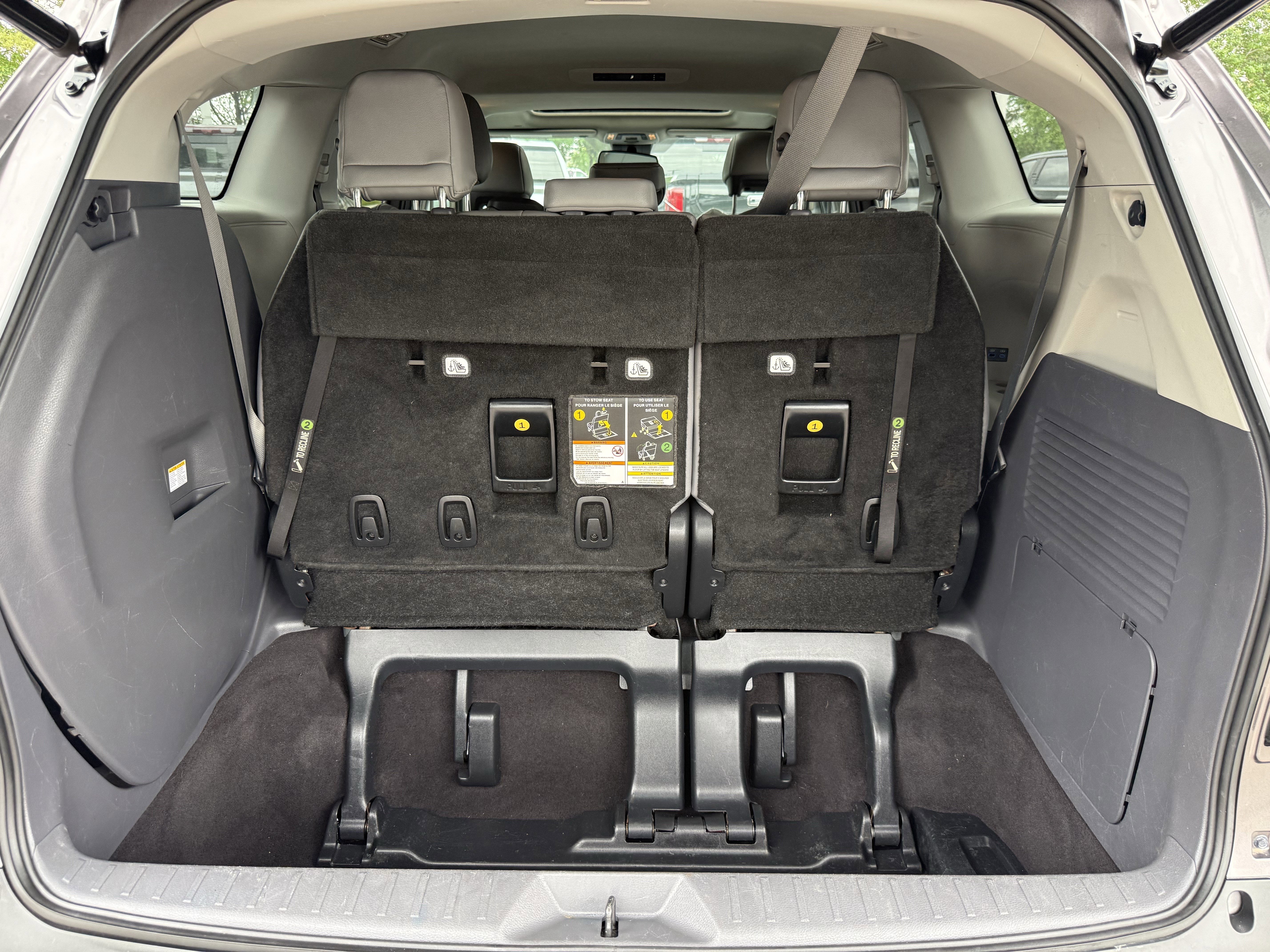 Used 2021 Toyota Sienna XLE w/ XLE Plus Package image 31